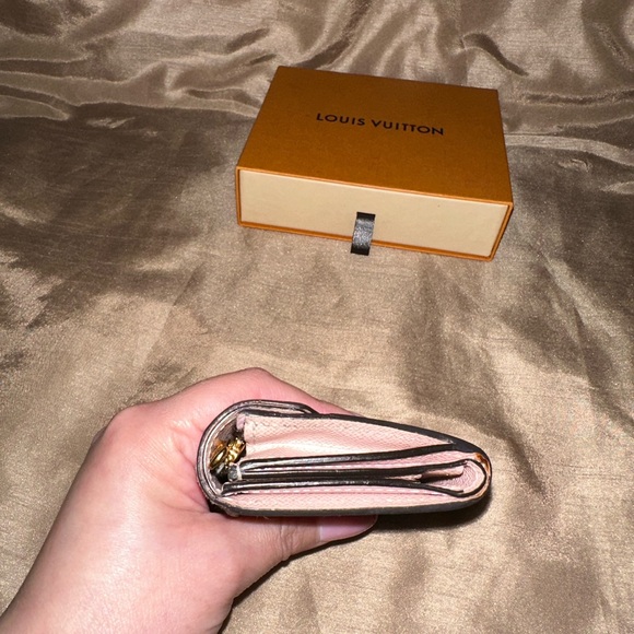❌SOLD ❌Louis Vuitton Zoe Wallet - Picture 5 of 13